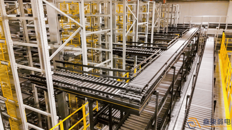 料箱機器人技術(shù)升級與應(yīng)用創(chuàng)新